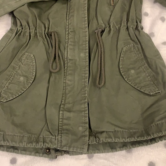 Awesome Army Green Jacket - Picture 3 of 10